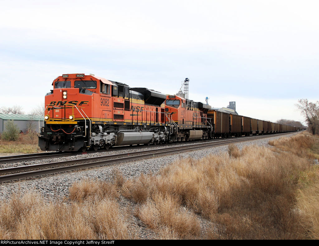 BNSF 9082